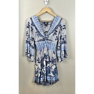 Angie NWT Women's Floral Mini‎ Dress M Twist Keyhole Boho Smocked Back